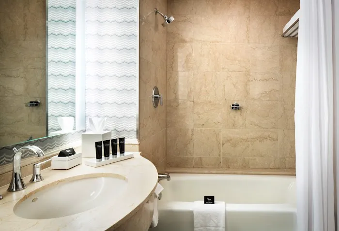 The Logan Philadelphia, Curio Collection by Hilton 4