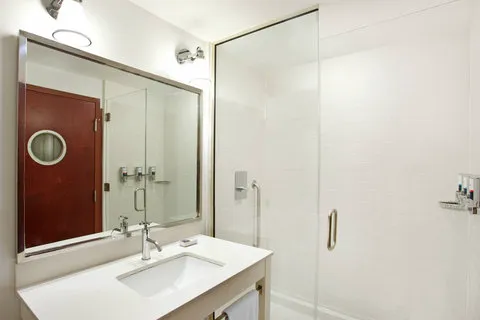 Four Points by Sheraton Philadelphia City Center 5