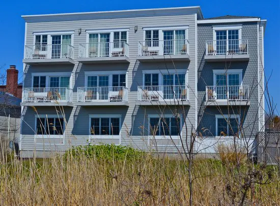 The Harbor Front Inn 5