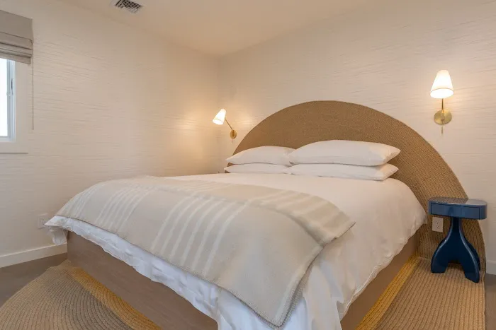The Shoals Suites & Slips 5
