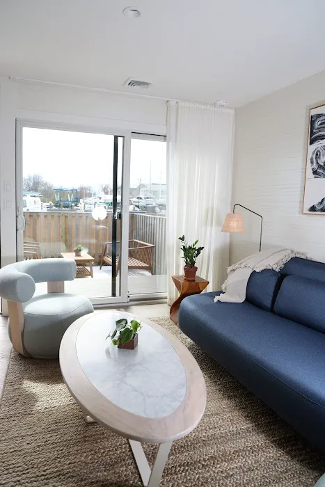 The Shoals Suites & Slips 5
