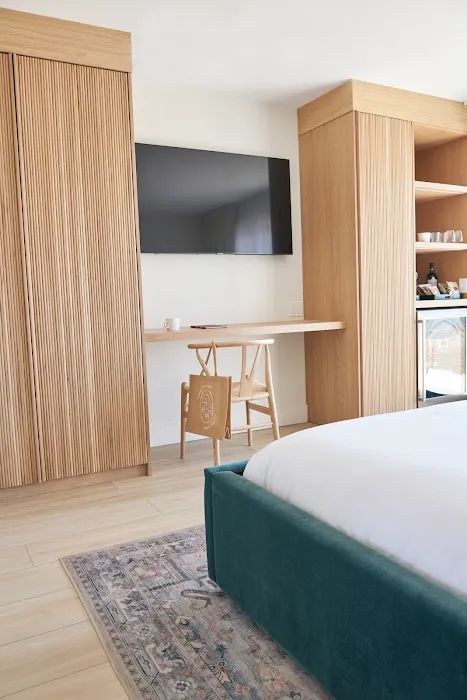 Hotel Moraine 5