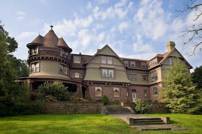 Brooke Mansion 4