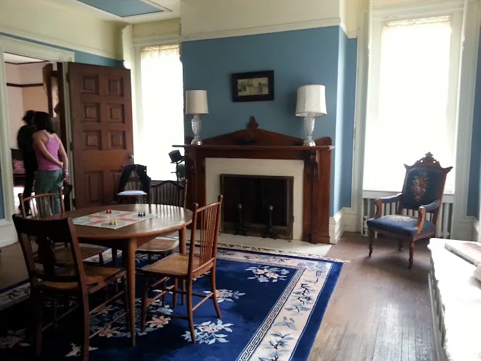 Brooke Mansion 4