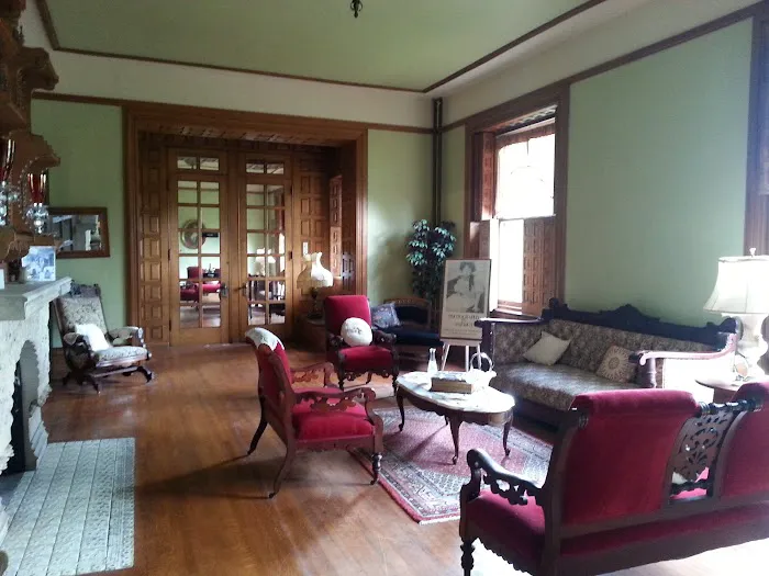 Brooke Mansion 4