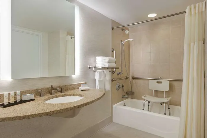 Embassy Suites by Hilton Philadelphia Valley Forge 4