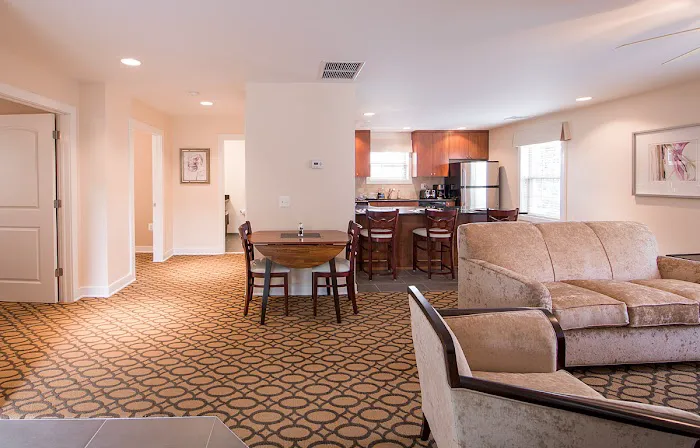 Louella Extended Stay Apartments 4