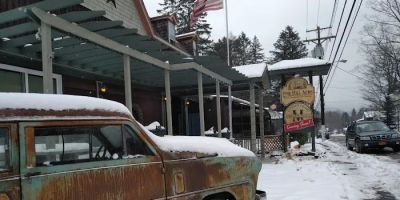 Pine Hill Arms Hotel
