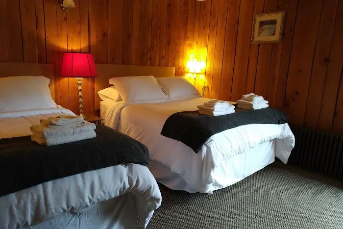 Pine Hill Arms Hotel 4