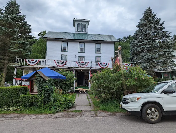 Colonial Inn 4