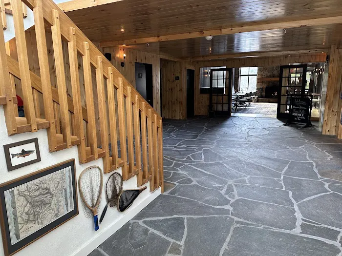 Hunter Inn 4