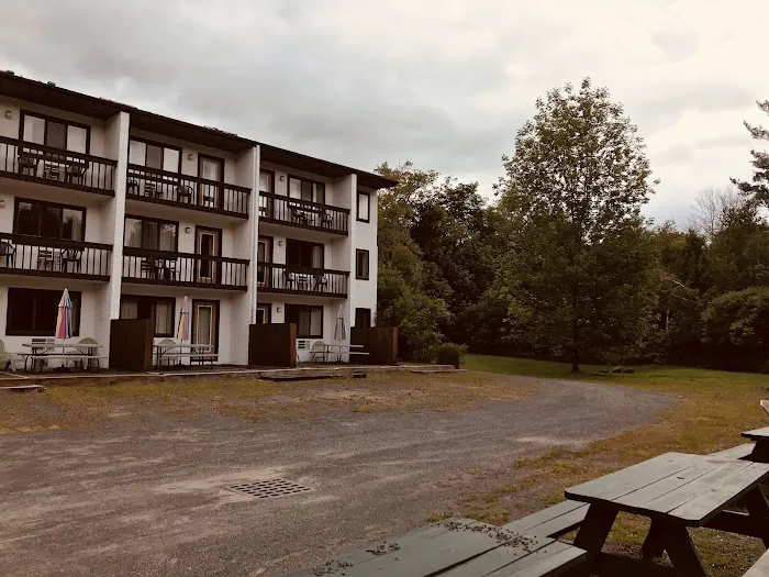 Hunter Inn 4