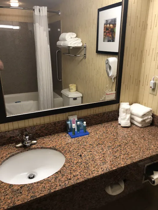 Holiday Inn Express & Suites Gibson 4
