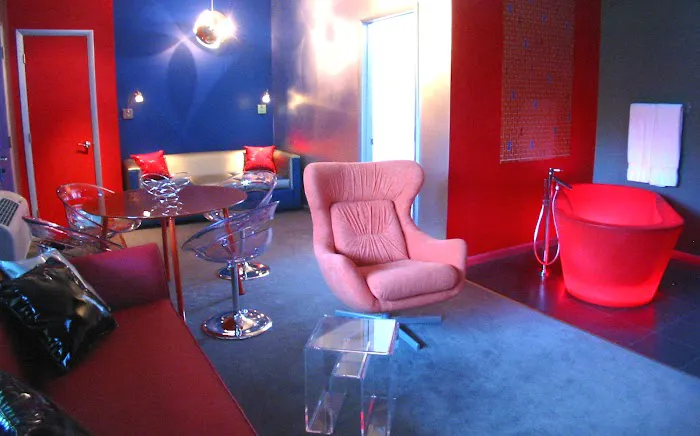 The Roxbury Motel 4