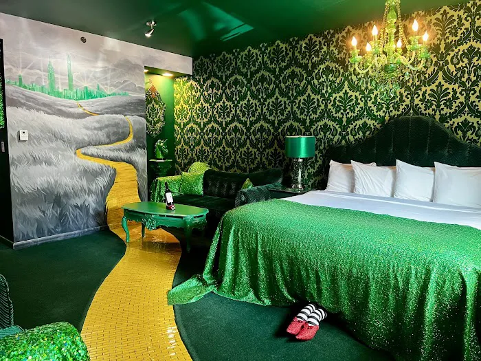 The Roxbury Motel 4