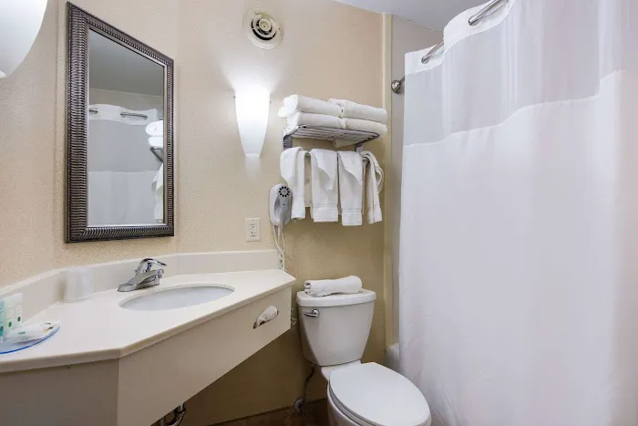 Quality Inn Oneonta Cooperstown Area 4