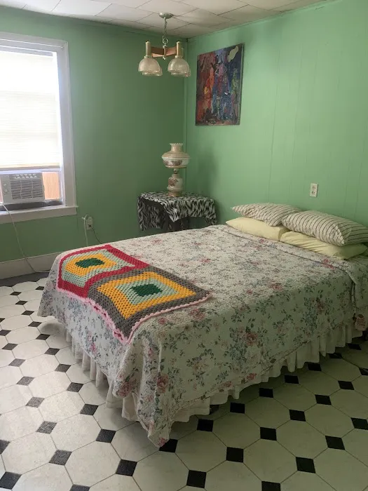 The Davenport Inn 4