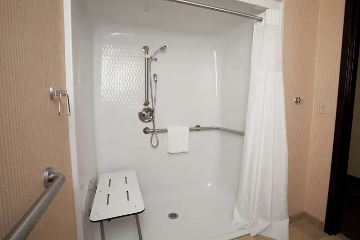 Hampton Inn Oneonta 4