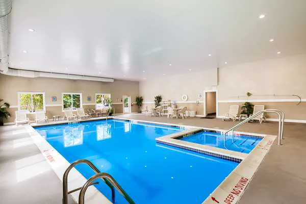 Sleep Inn & Suites 4