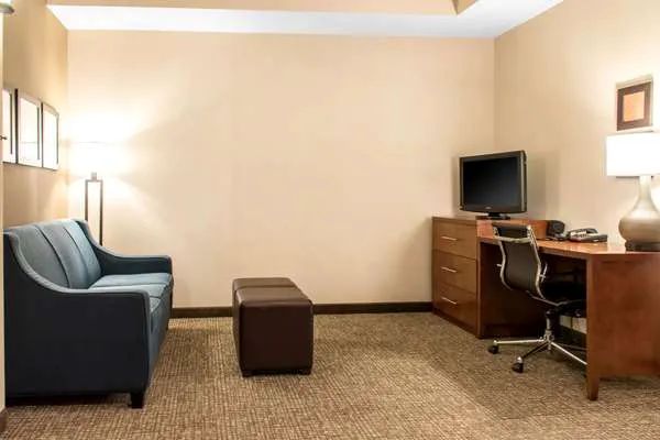 Comfort Suites Scranton near Montage Mountain 4
