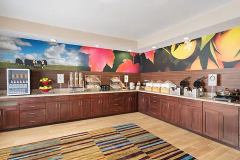 Fairfield Inn Deptford 4