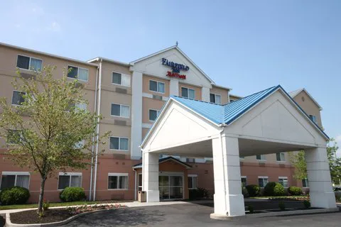 Fairfield Inn Deptford 4