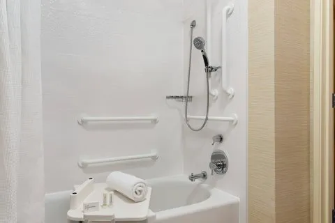 Fairfield Inn Deptford 4