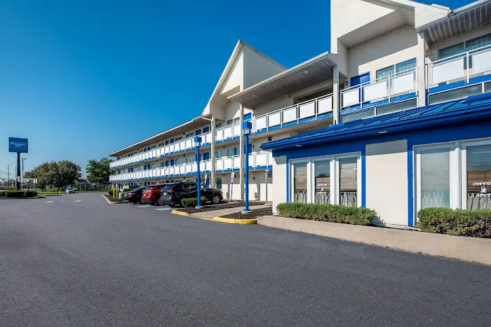 Rodeway Inn 4