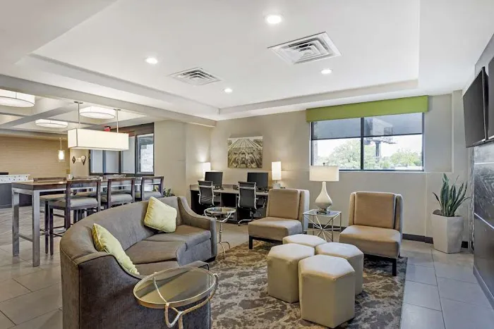 Best Western Plus Philadelphia-Pennsauken Hotel 4