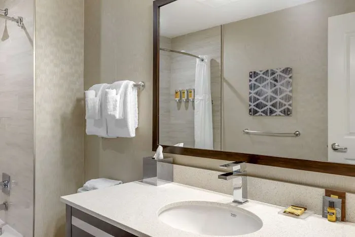 Best Western Plus Philadelphia-Pennsauken Hotel 4