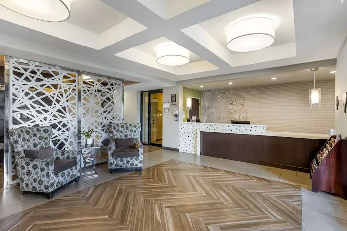 Best Western Plus Philadelphia-Pennsauken Hotel 4