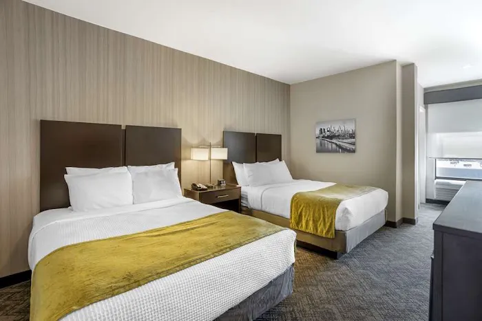 Best Western Plus Philadelphia-Pennsauken Hotel 4