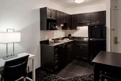 Residence Inn Philadelphia Center City 5