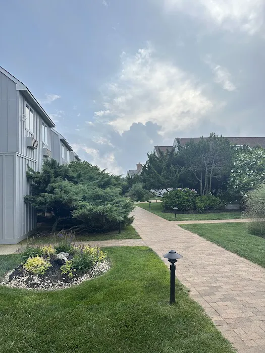 Windward Shores Ocean Resort 4