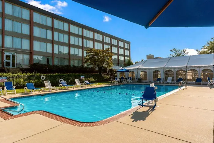 Chester Hotel & Conference Center 4