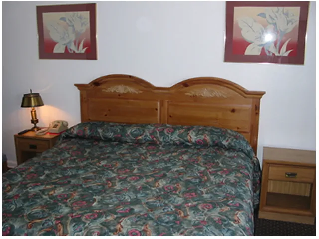 Red Carpet Inn & Suites Morgantown, PA 4