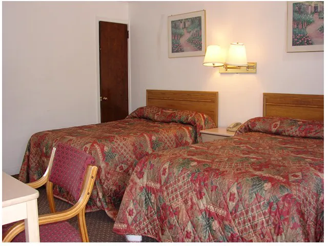 Red Carpet Inn & Suites Morgantown, PA 4