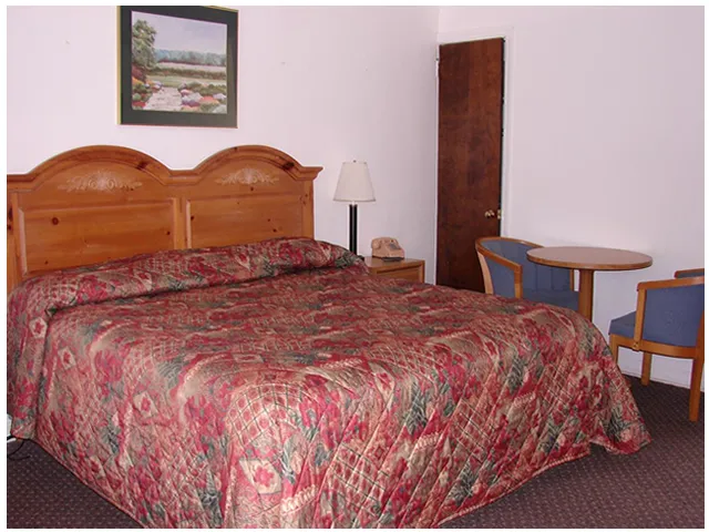 Red Carpet Inn & Suites Morgantown, PA 4