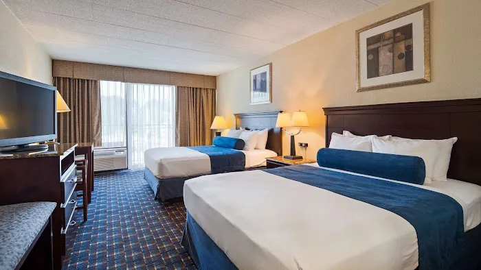 Best Western Plus Reading Inn & Suites 4