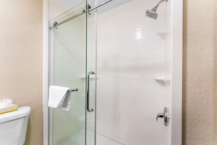 SureStay Plus by Best Western Reading North 4