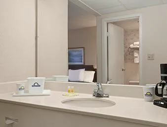 Days Inn by Wyndham Reading Wyomissing 4