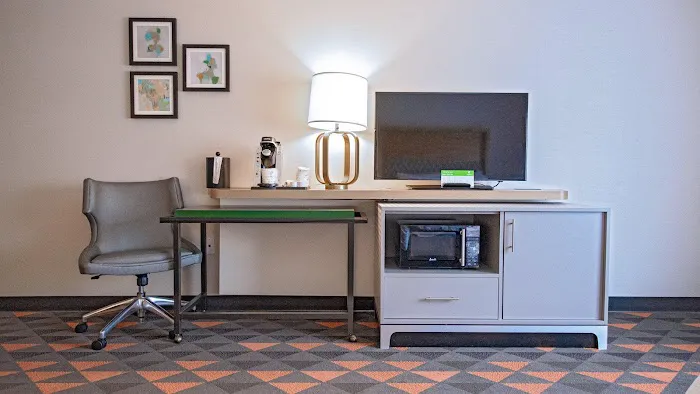 Holiday Inn & Suites Philadelphia W - Drexel Hill by IHG 4