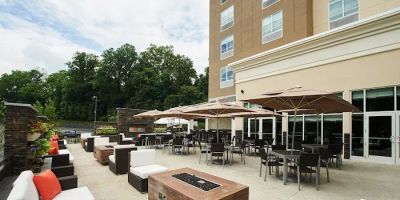 Holiday Inn & Suites Philadelphia W - Drexel Hill by IHG