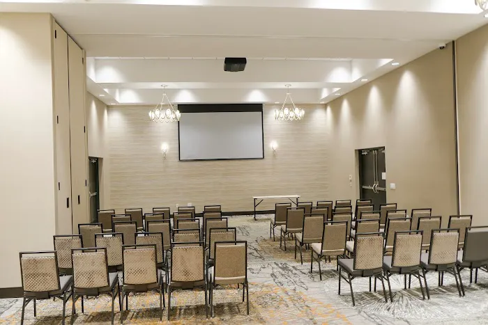 Holiday Inn & Suites Philadelphia W - Drexel Hill by IHG 4