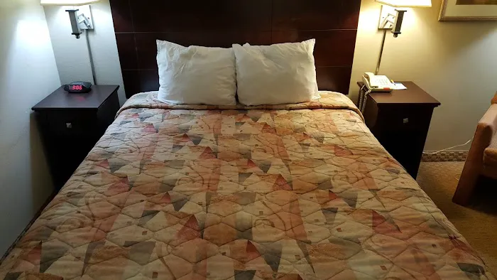 Days Inn by Wyndham Springfield/Phil.Intl Airport 4