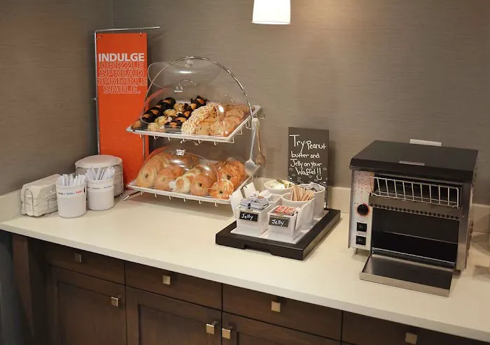 Hampton Inn & Suites Philadelphia/Media 4