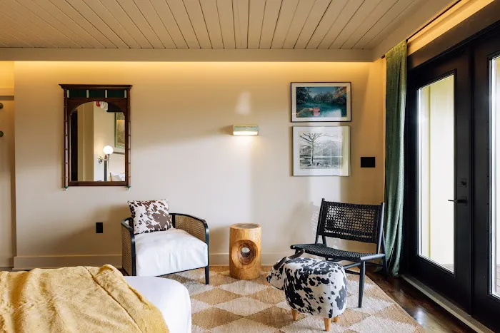 Reclaimed Motel 4
