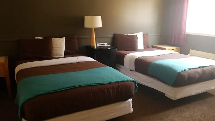 Montrose Hotel 4