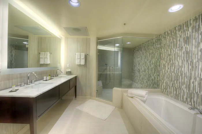 DoubleTree by Hilton Hotel Binghamton 5