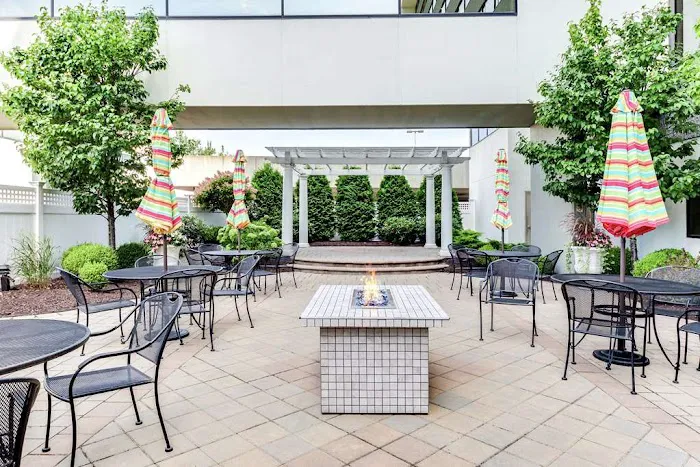 DoubleTree by Hilton Hotel Binghamton 5